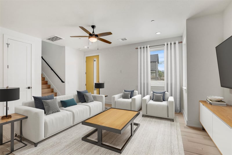 Virtual tour of 4127 E 12th St Unit #2