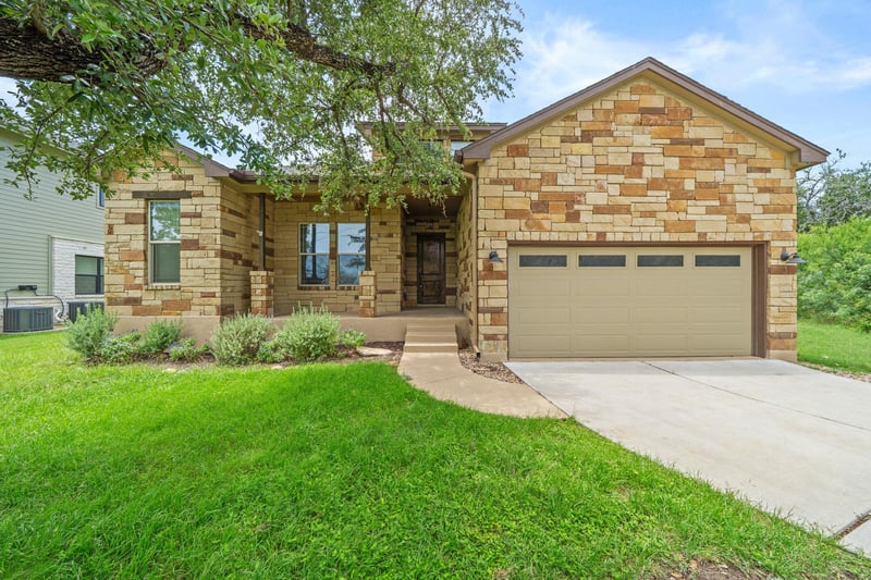 Virtual tour of 413 Bedford DR