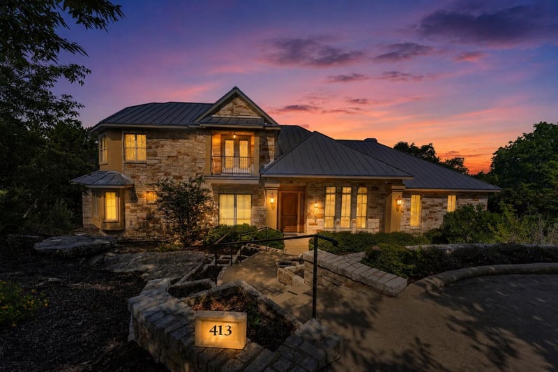 Virtual tour of 413 Rock House DR