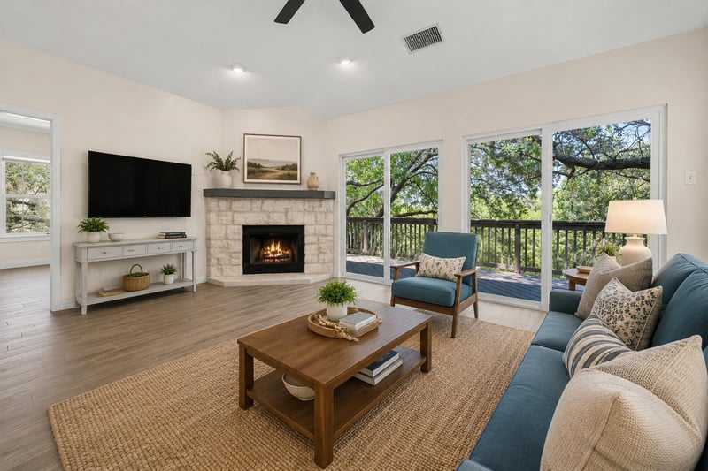 Virtual tour of 415 Hazeltine DR