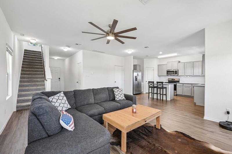 Virtual tour of 417 Greatest Gift Way