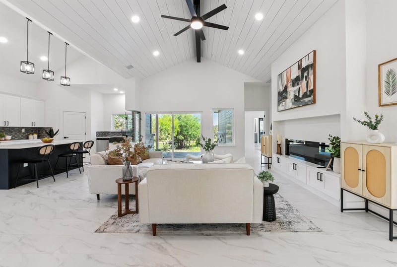 Virtual tour of 418 Bedford Dr