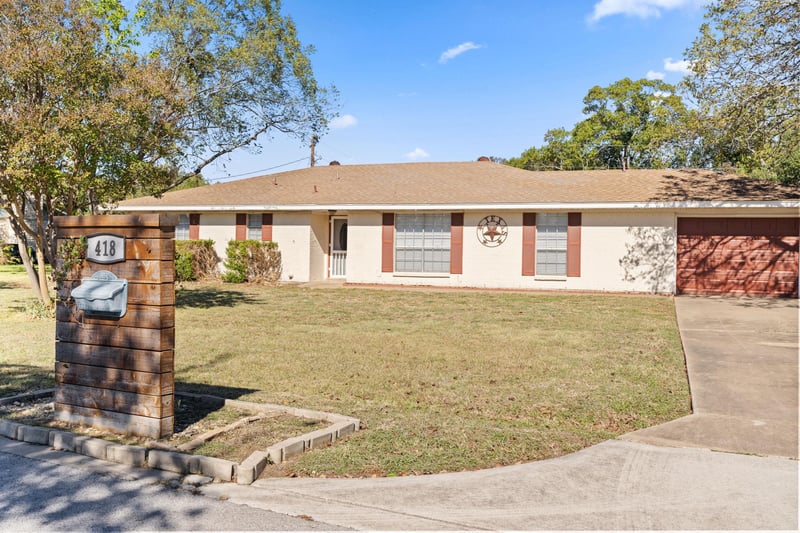 Virtual tour of 418 Hernandos LOOP