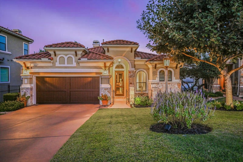 Virtual tour of 418 Indianwood DR