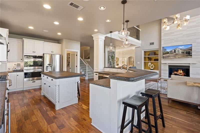 Virtual tour of 418 Luna Vista DR