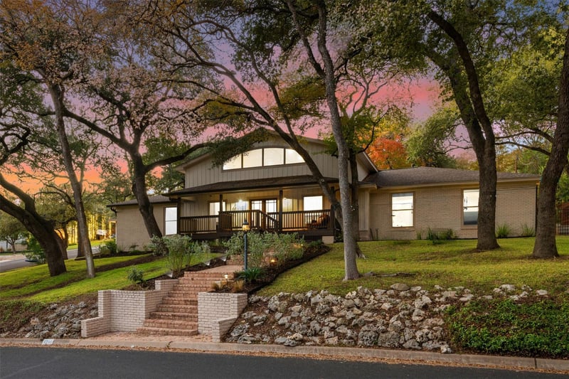 Virtual tour of 4200 Edgemont DR