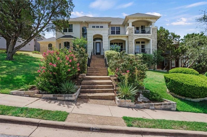 Virtual tour of 4201 Love Bird LN