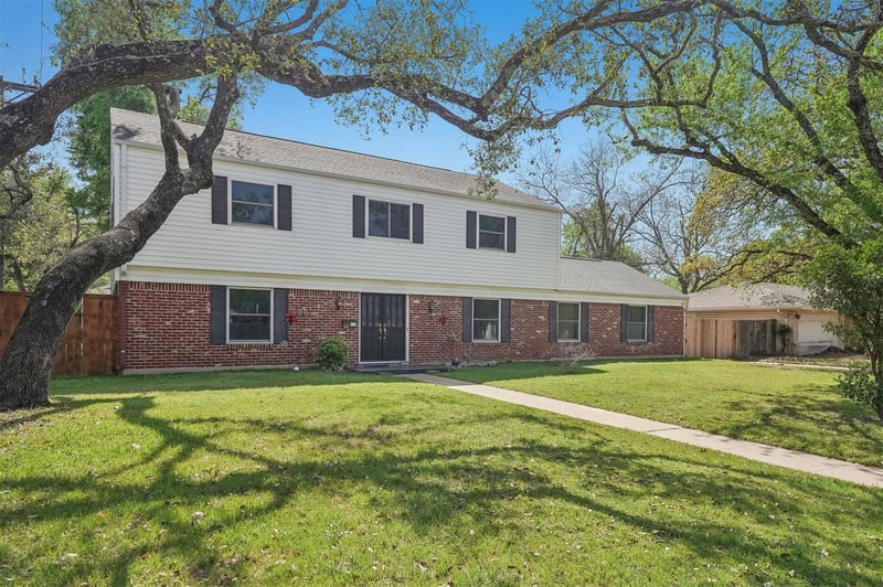 Virtual tour of 4203 Far West BLVD