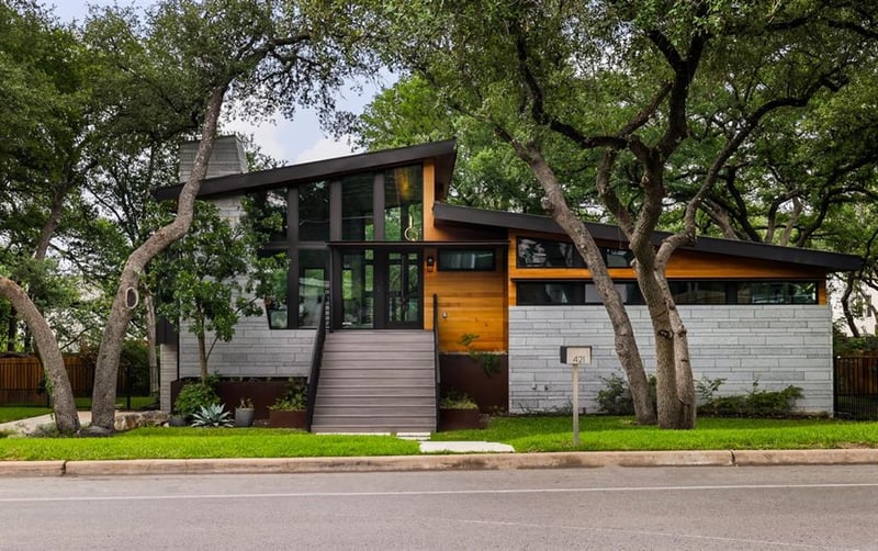 Virtual tour of 421 Ridgewood Rd