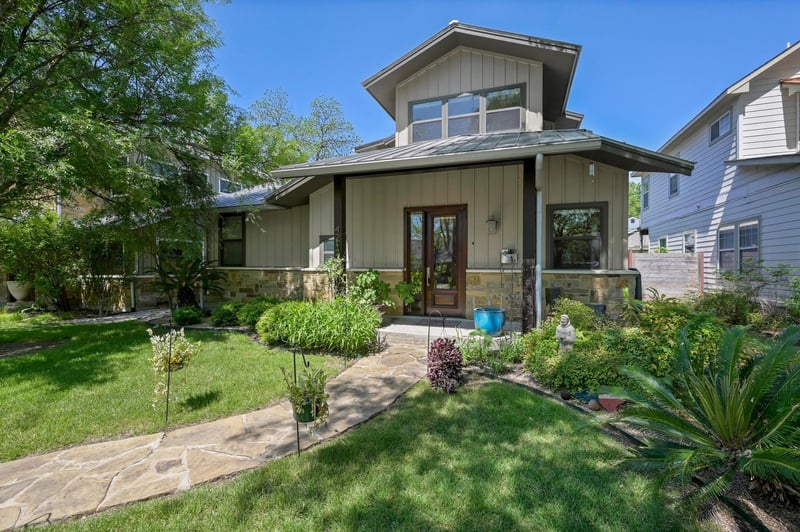 Virtual tour of 4212 Marathon Blvd