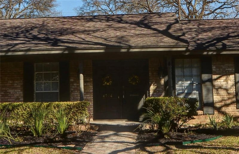 Virtual tour of 4214 Cat Hollow DR