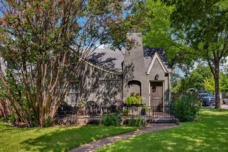Virtual tour of 4214 Sinclair Ave
