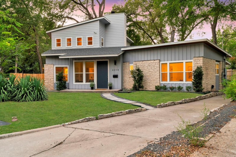 Virtual tour of 4214 Wilshire Pkwy