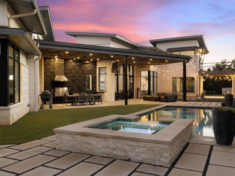 Virtual tour of 4220 Verano DR