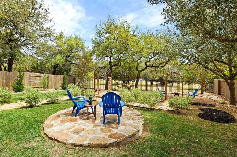 Virtual tour of 425 Catalina LN