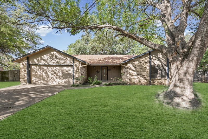 Virtual tour of 428 Connolly CIR