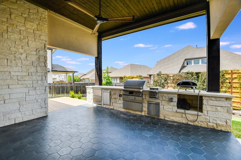 Virtual tour of 4300 Allenbrook Dr
