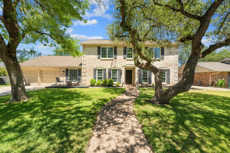 Virtual tour of 4300 Lostridge DR