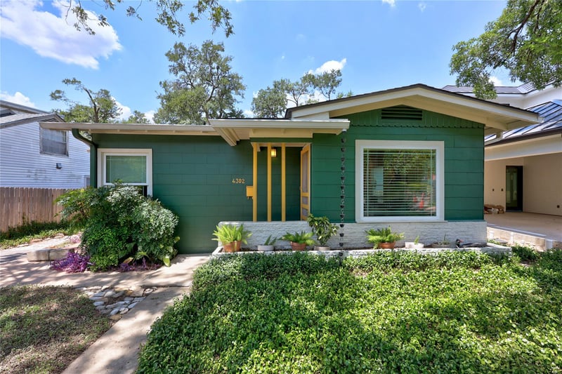 Virtual tour of 4302 Shoalwood Ave