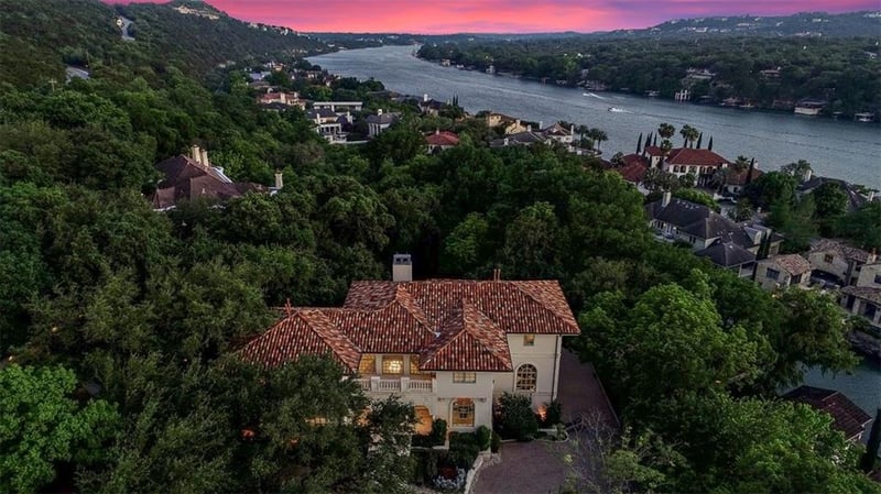 Virtual tour of 4303 Island Ave