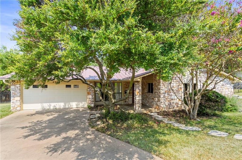 Virtual tour of 4304 Rimdale DR