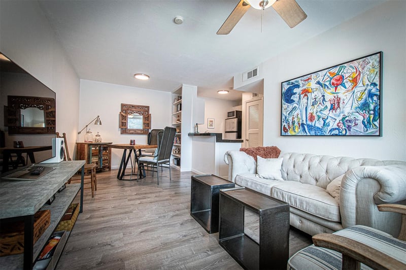 Virtual tour of 4306 Avenue A Unit #105