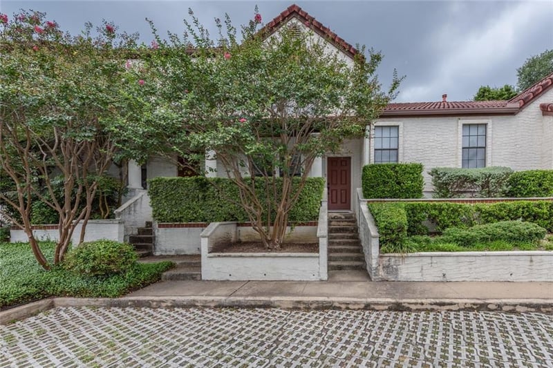 Virtual tour of 4306 Bonnell Vista CV Unit #C-5