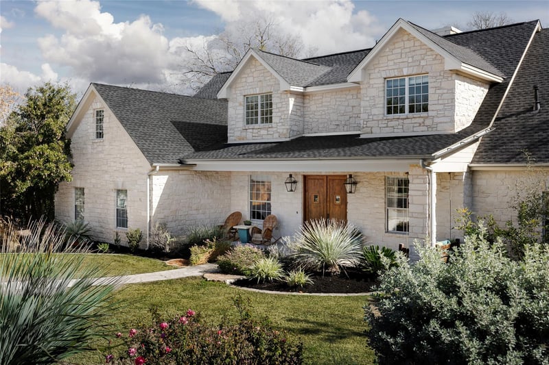 Virtual tour of 4307 Shadow Oak LN