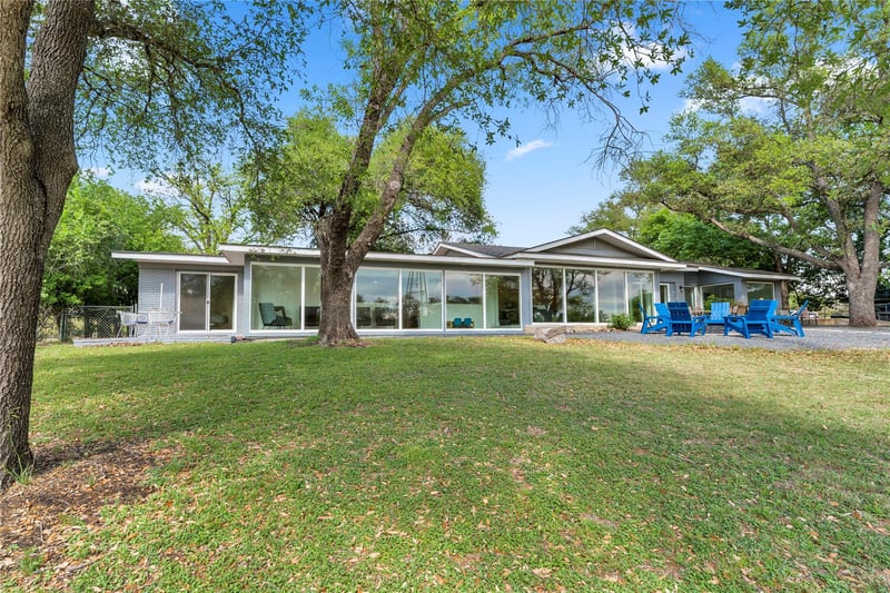 Virtual tour of 4310 River Oaks DR