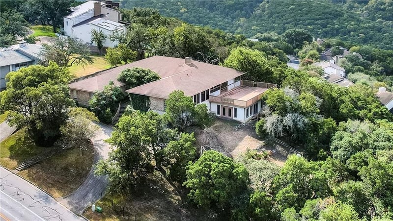 Virtual tour of 4315 Far West BLVD