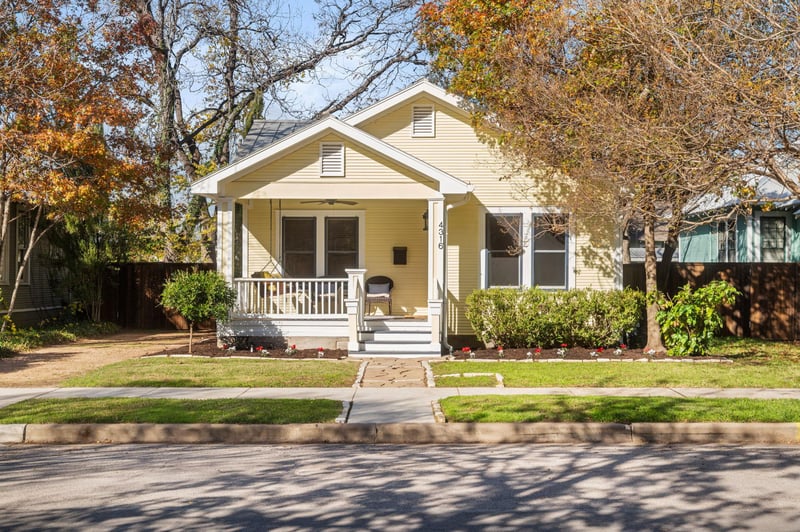 Virtual tour of 4316 Avenue C