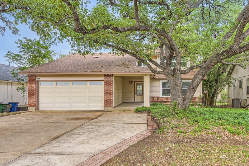Virtual tour of 4318 Clarno Dr