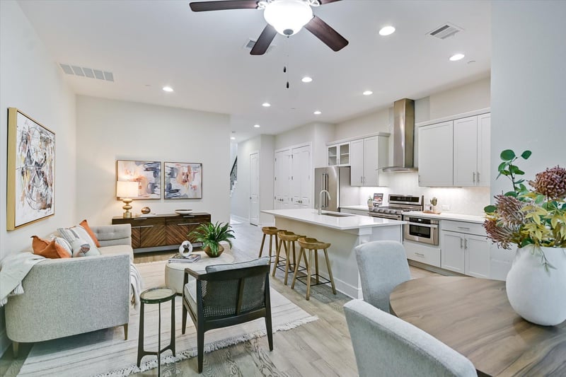 Virtual tour of 4323 Spicewood Springs Rd Unit #10