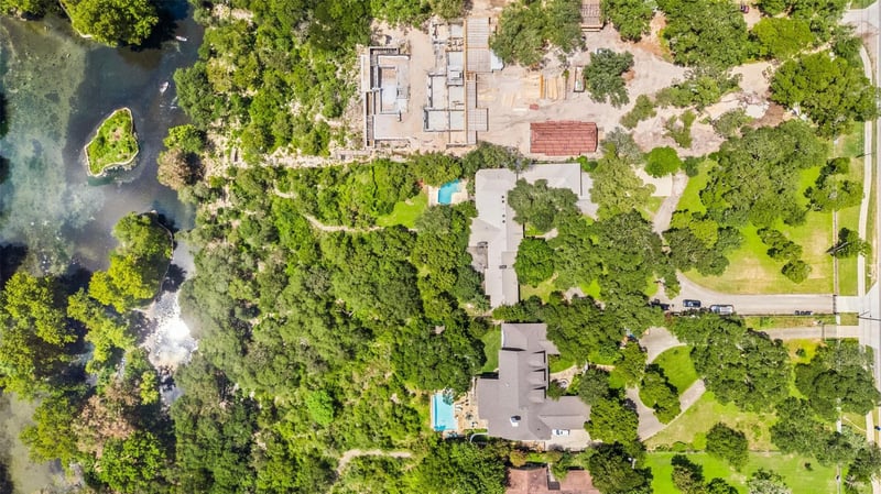 Virtual tour of 436 Lakeview BLVD