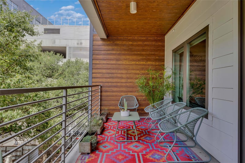 Virtual tour of 4361 S Congress Ave Unit #335