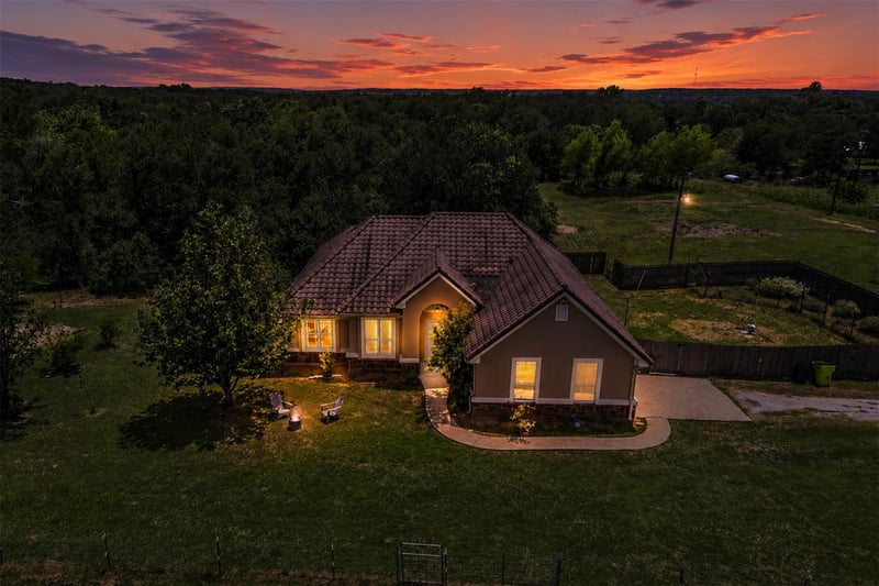 Virtual tour of 437 Balch RD