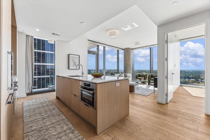 Virtual tour of 44 East Ave Unit #1407