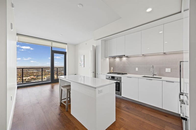 Virtual tour of 44 East Ave Unit #3406