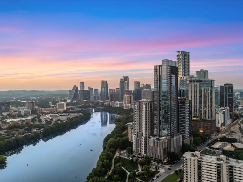 Virtual tour of 44 East Ave Unit #4104