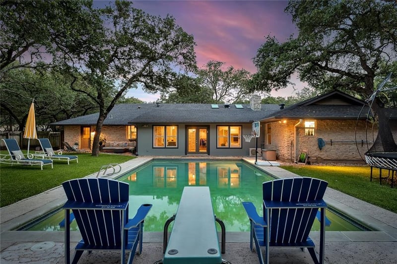 Virtual tour of 4402 Deepwoods Dr