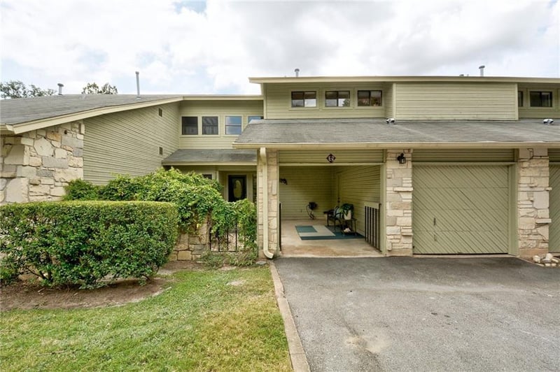 Virtual tour of 4404 Travis Country CIR Unit #E2