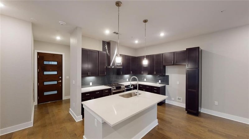 Virtual tour of 4405 Jackson Ave Unit #3102