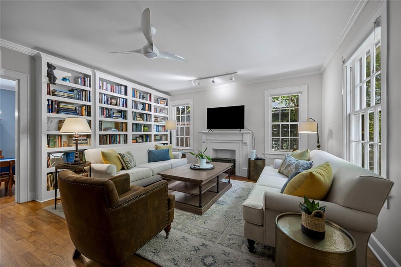 Virtual tour of 4408 Barrow Ave