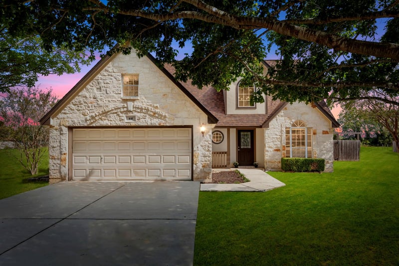 Virtual tour of 441 Thomas Dr
