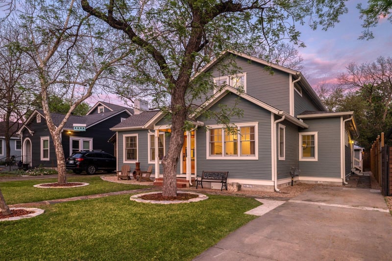 Virtual tour of 4411 Ramsey Ave