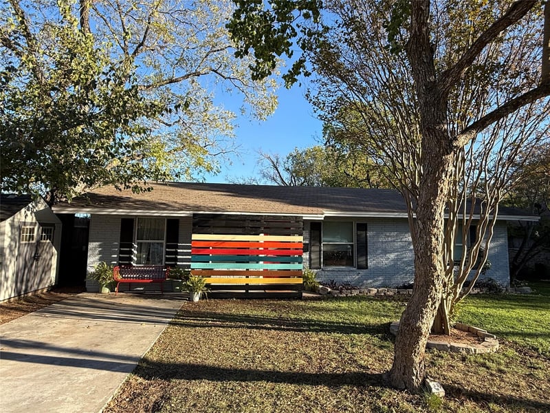 Virtual tour of 4413 Russell Dr