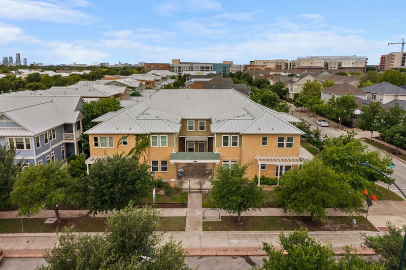 Virtual tour of 4416 Berkman Dr Unit #B
