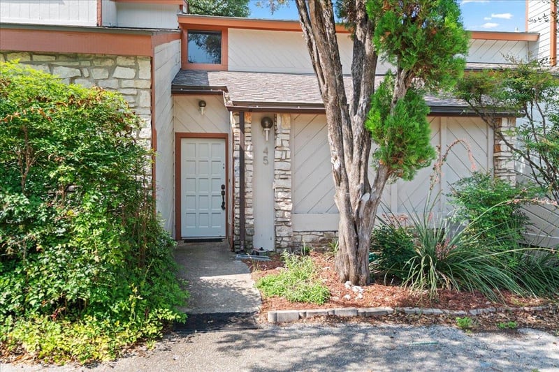 Virtual tour of 45 Cypress Fairway VLG