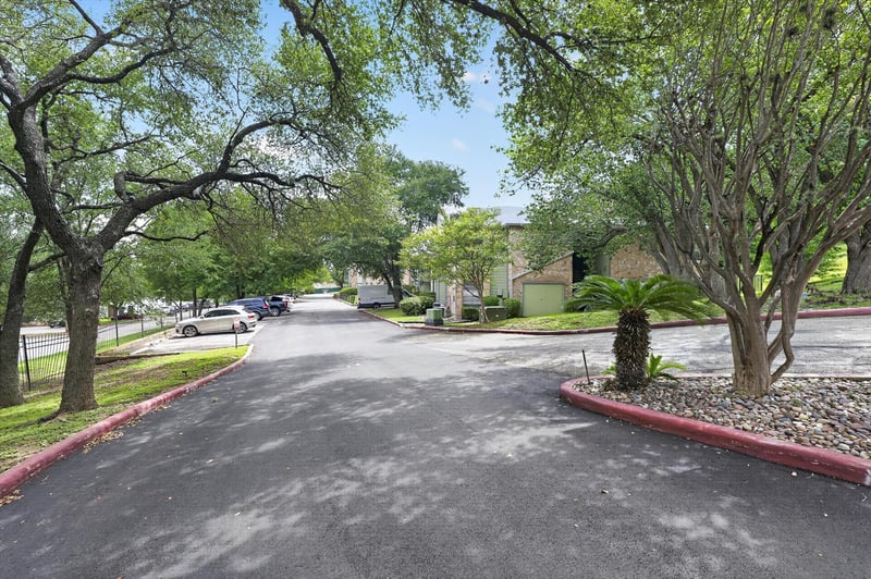 Virtual tour of 4500 E Oltorf ST Unit #A105