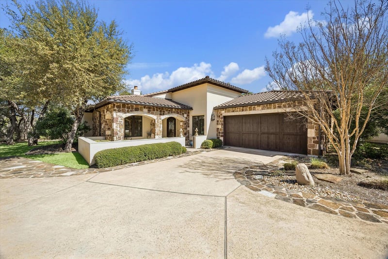 Virtual tour of 4501 Spanish Oaks Club BLVD Unit #14